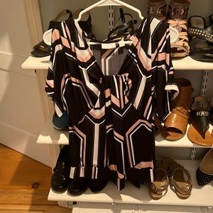 NY & Co cold shoulder top